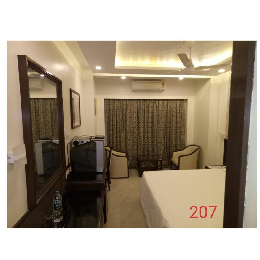 Hotel Kohinoor Executive Pune Bagian luar foto